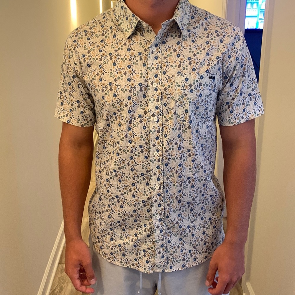 Men’s aqua east button up